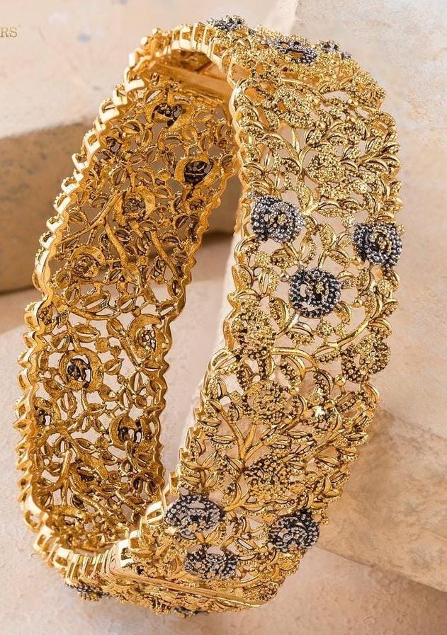 Engraved gold bangle