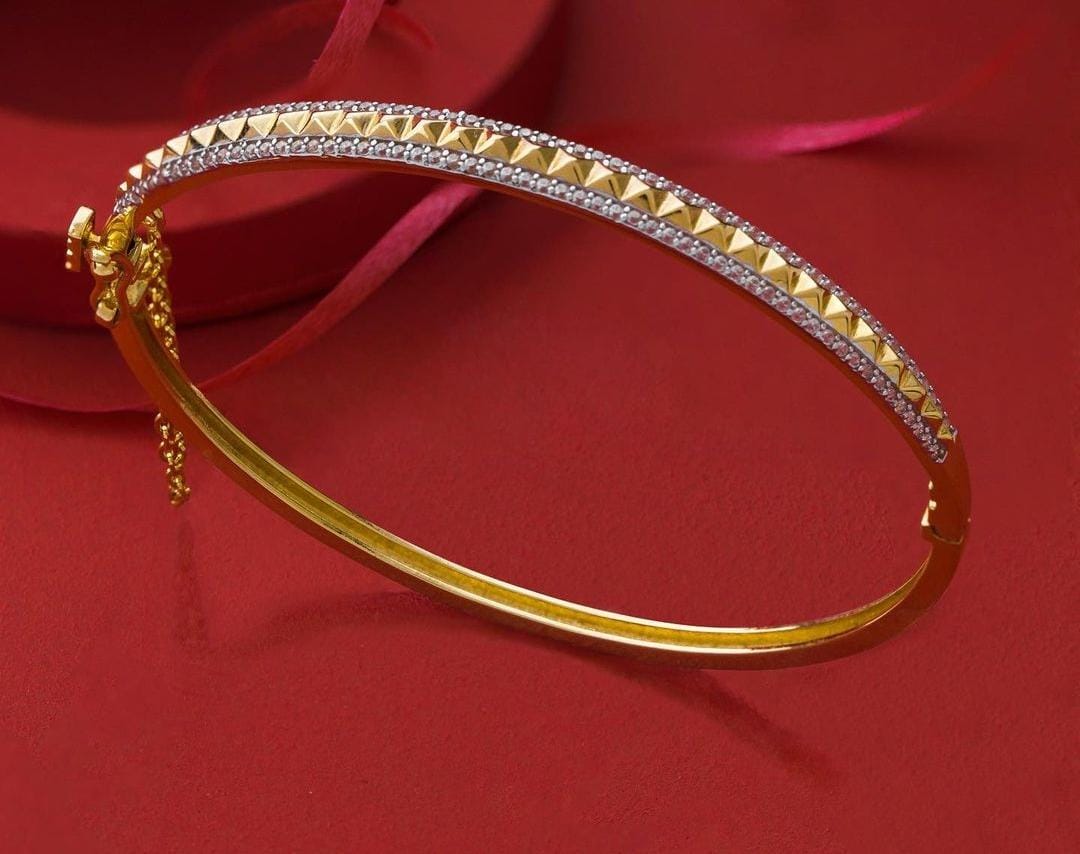 Diamond tennis bracelet in gold